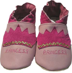Pretty pink shoe with a contrasting crown embroidered for your little princess. Childs name can be substituted.